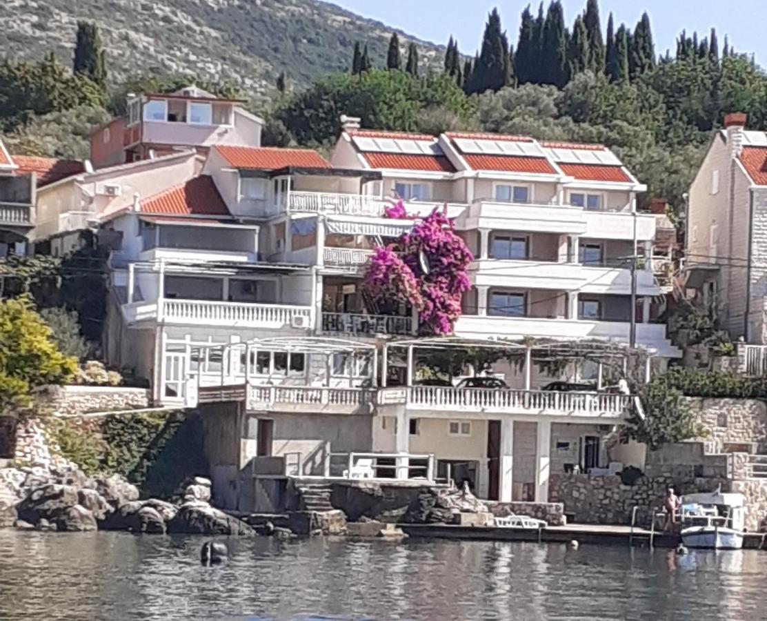 Apartments Ane Молунат Екстер'єр фото