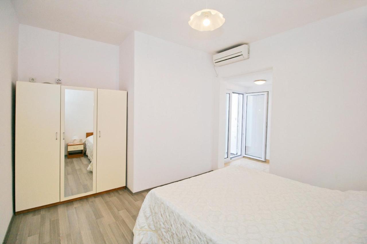 Apartments Ane Молунат Екстер'єр фото