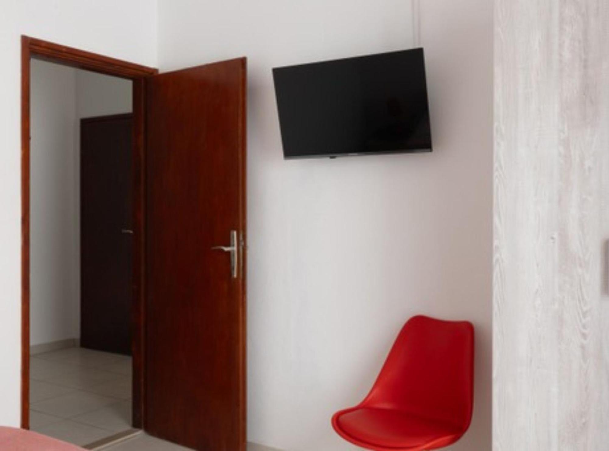 Apartments Ane Молунат Екстер'єр фото